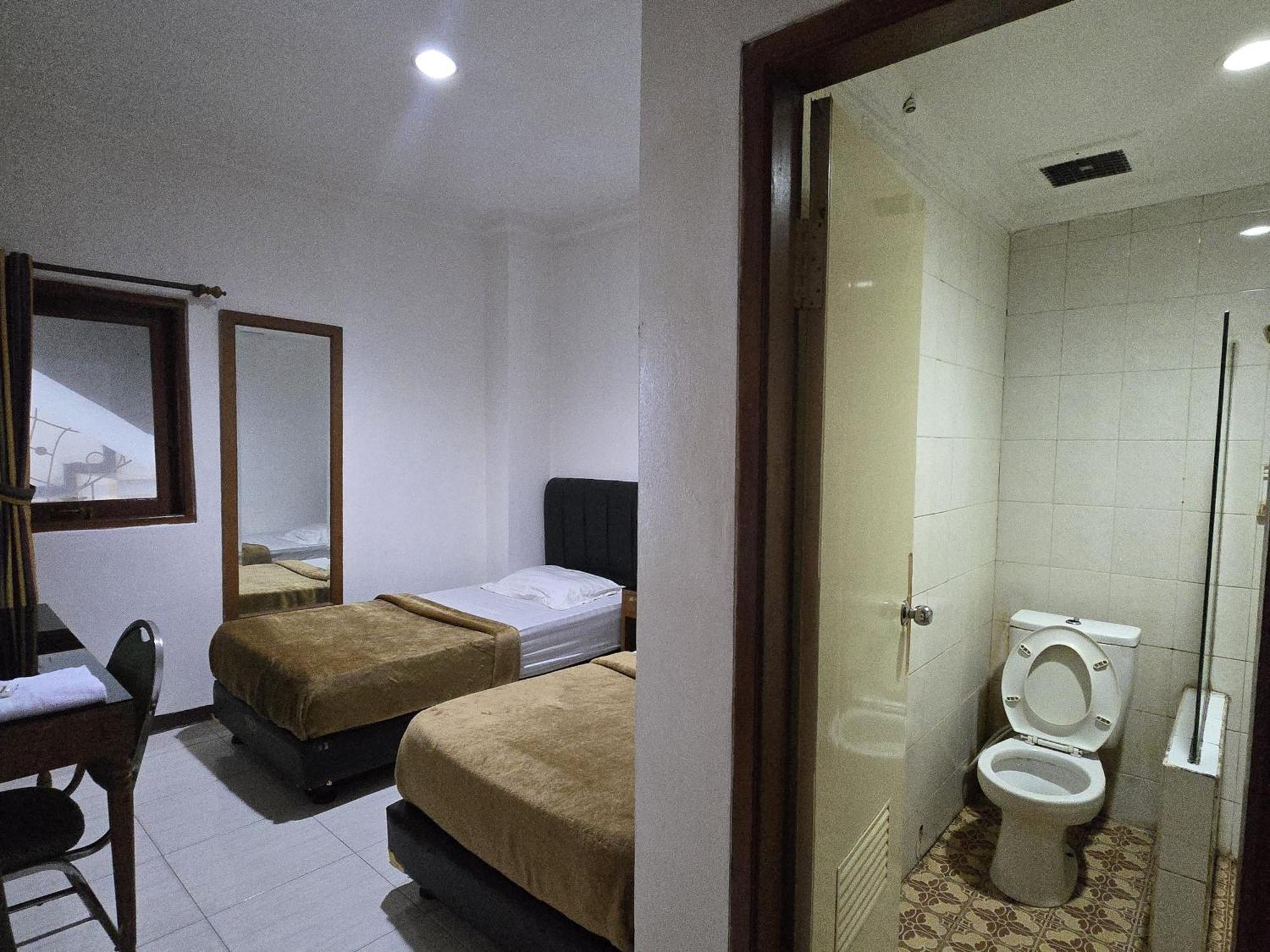 Hotel Maxim Kwitang Giacarta Camera foto