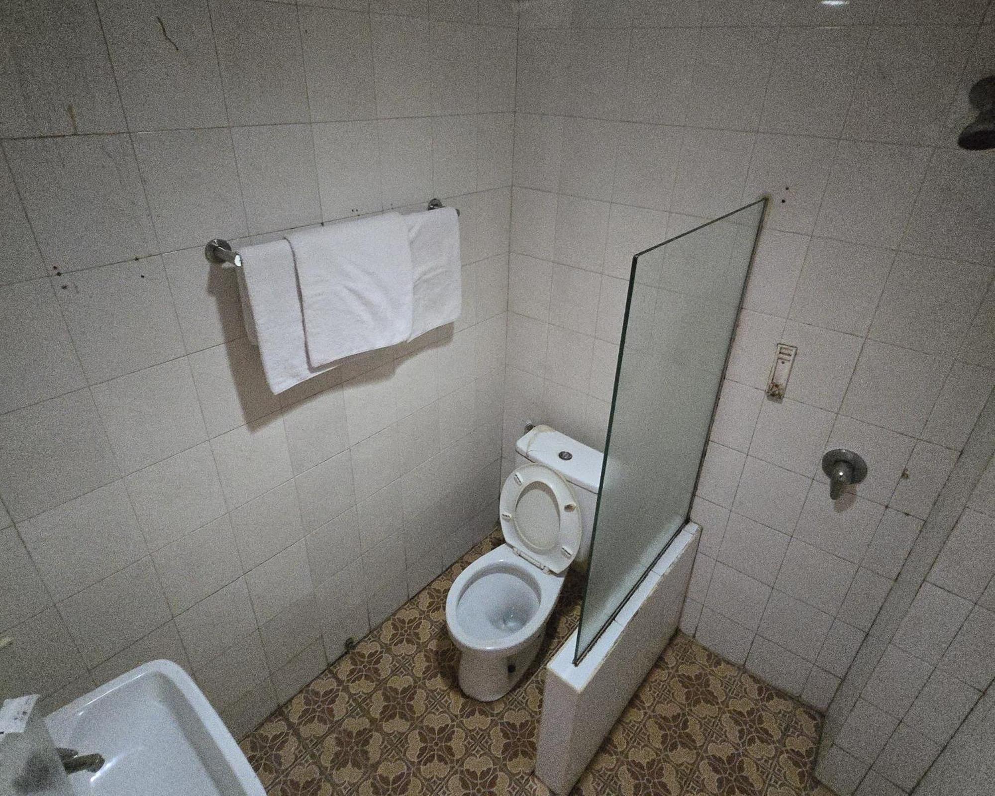 Hotel Maxim Kwitang Giacarta Camera foto