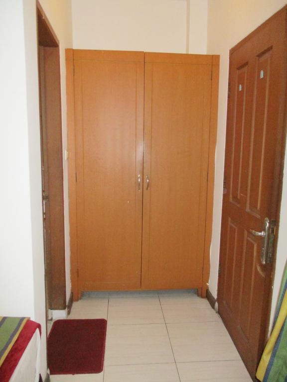 Hotel Maxim Kwitang Giacarta Esterno foto