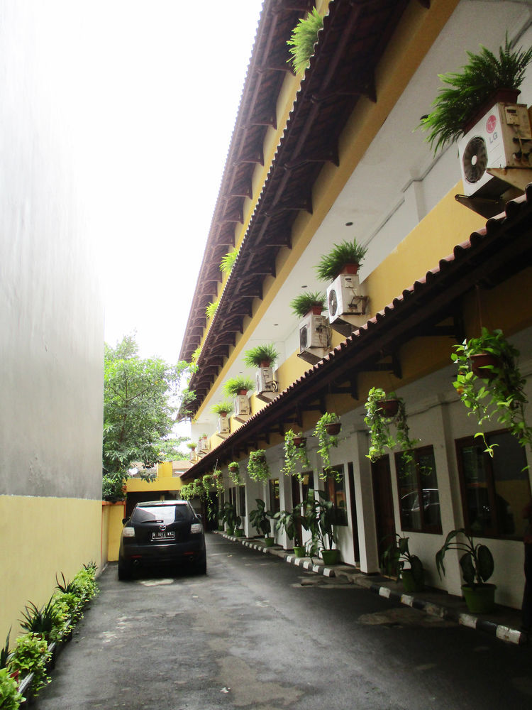 Hotel Maxim Kwitang Giacarta Esterno foto