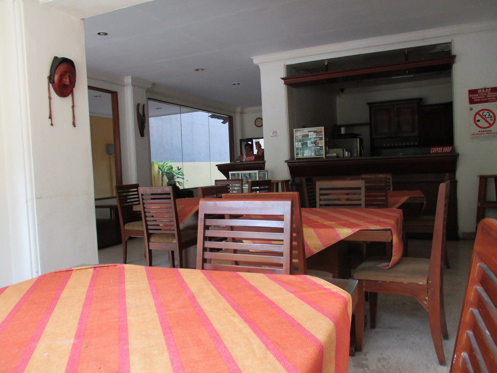 Hotel Maxim Kwitang Giacarta Esterno foto