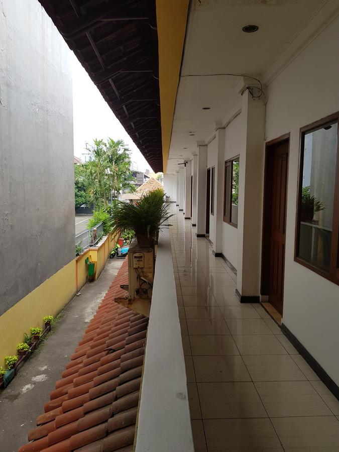 Hotel Maxim Kwitang Giacarta Esterno foto