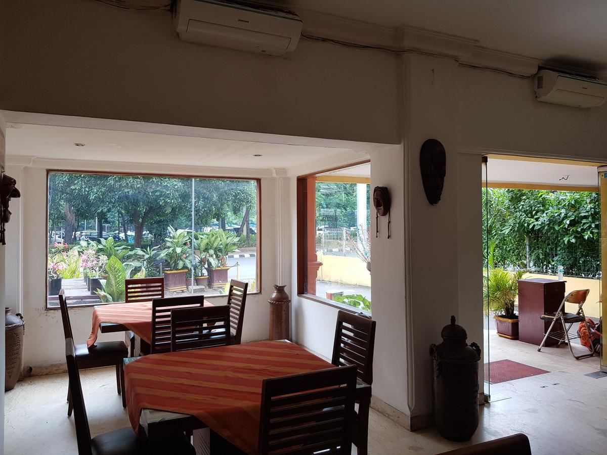 Hotel Maxim Kwitang Giacarta Esterno foto