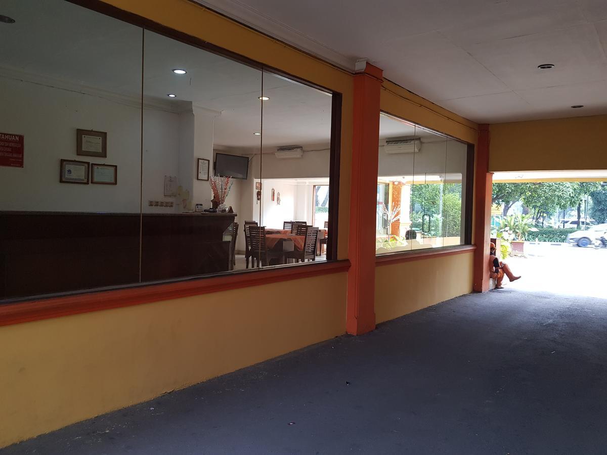 Hotel Maxim Kwitang Giacarta Esterno foto