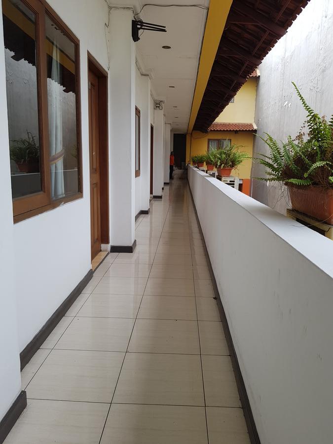 Hotel Maxim Kwitang Giacarta Esterno foto